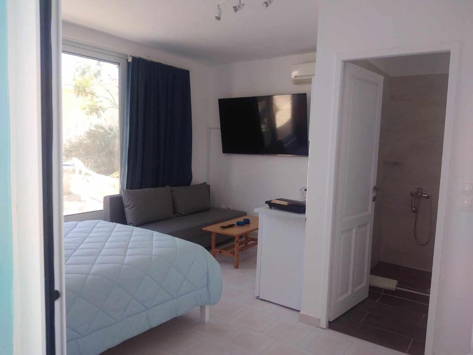 Blue Dolphin Studios And Apartment Vagia  Bagian luar foto