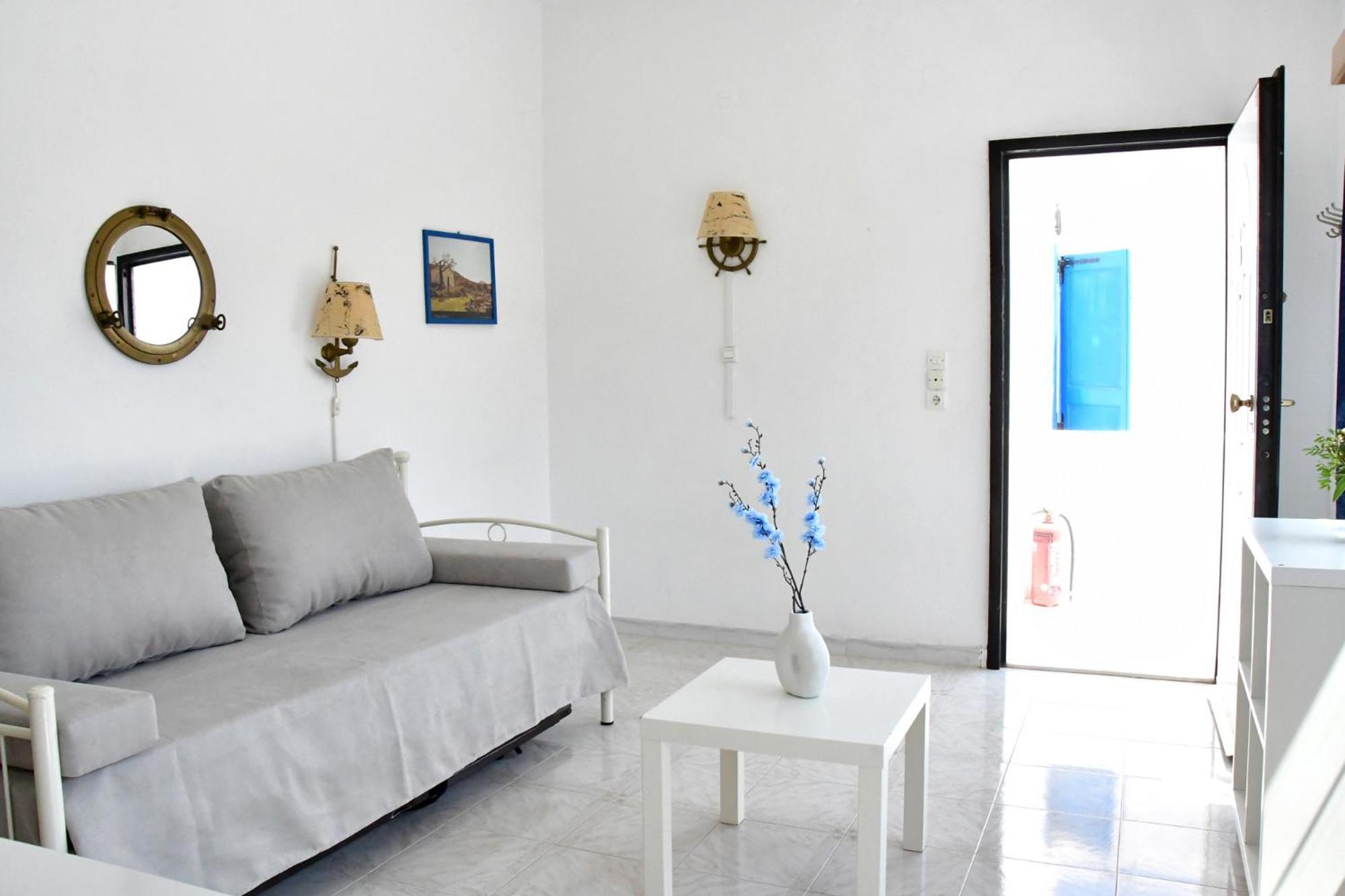 Blue Dolphin Studios And Apartment Vagia  Bagian luar foto