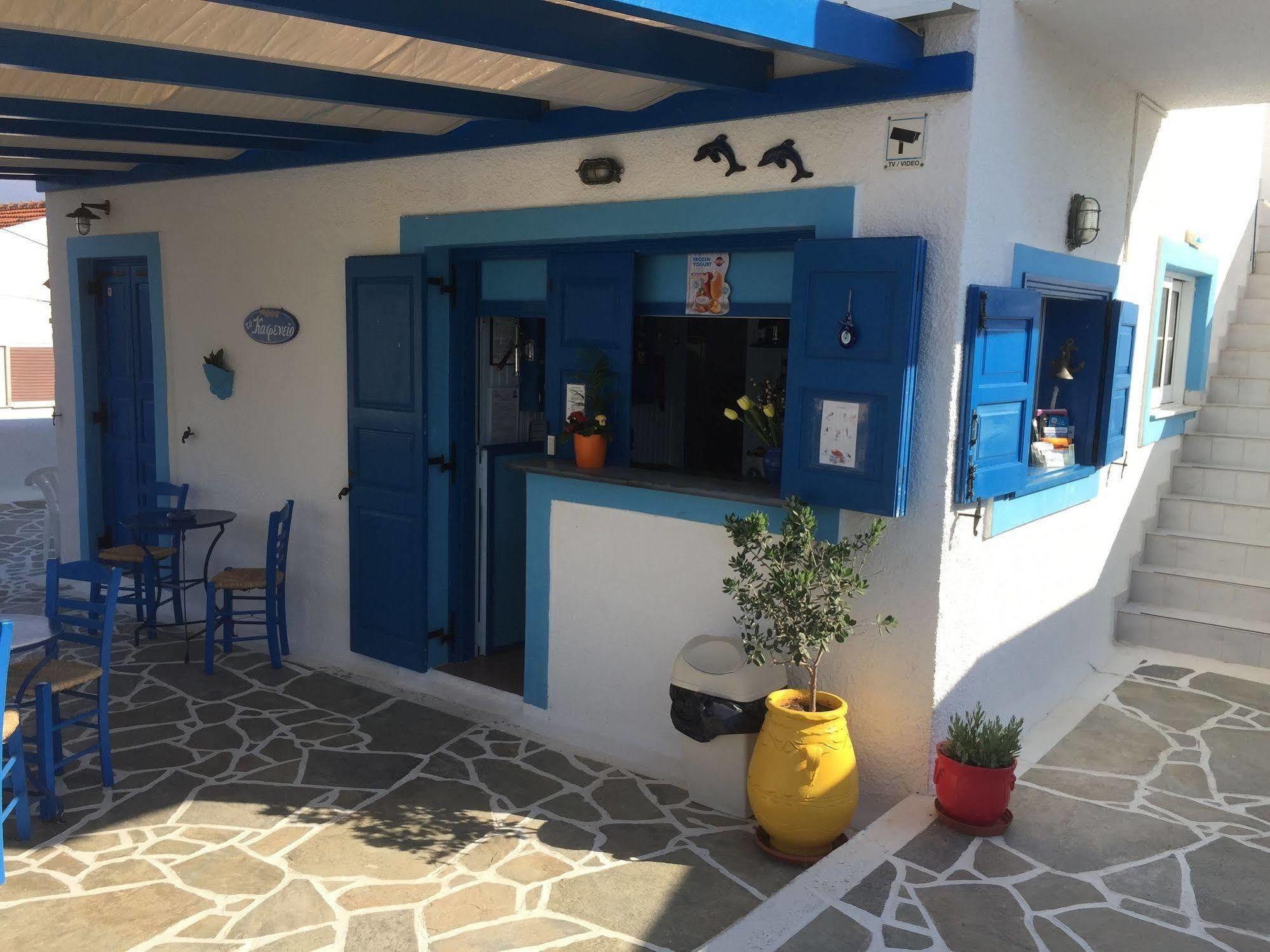 Blue Dolphin Studios And Apartment Vagia  Bagian luar foto